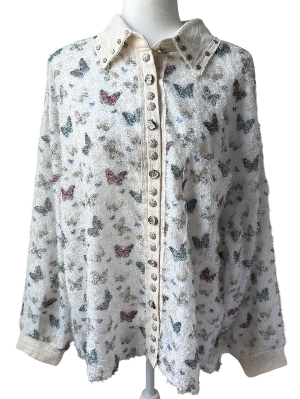 POL Butterfly Print Embellished Fuzzy Boho Relaxed Fit Button Down Top Sz Small